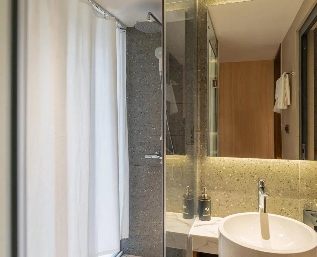 Kin Hotel Thai Van Lung Ho Chi Minh City