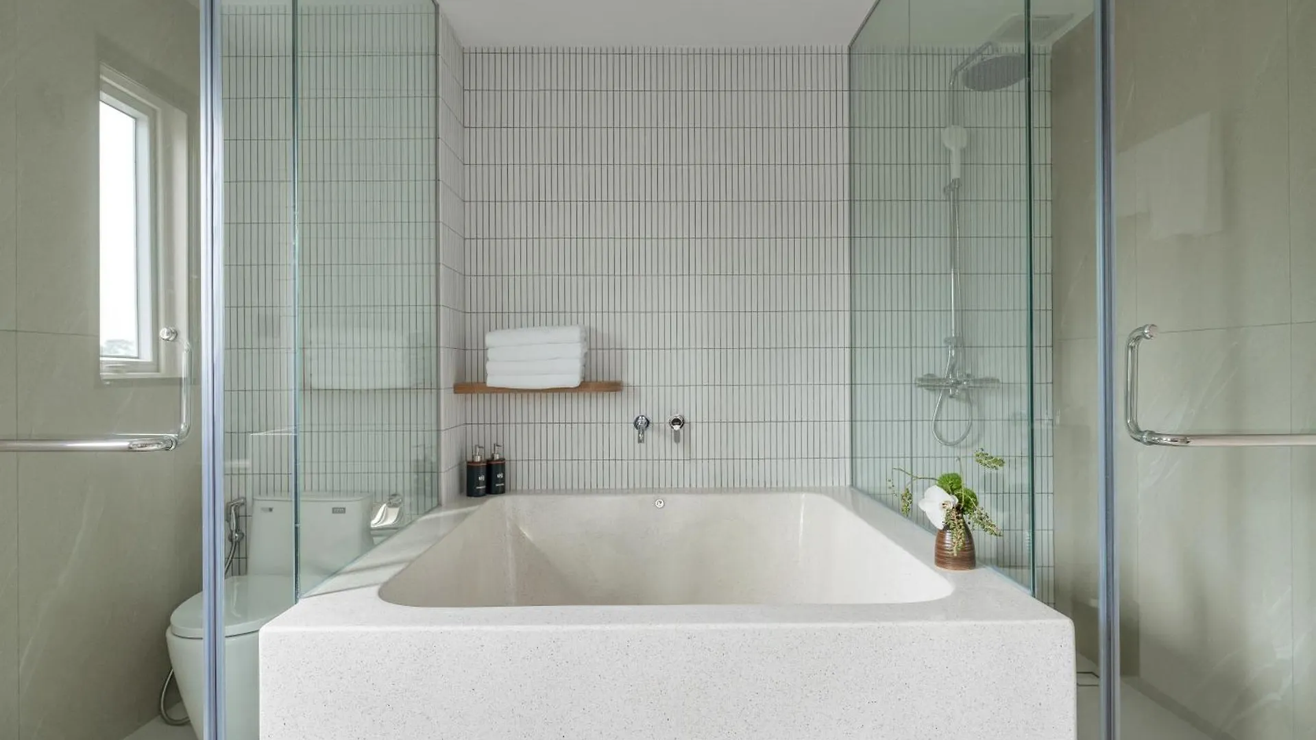 Kin Hotel Thai Van Lung Ho Chi Minh City