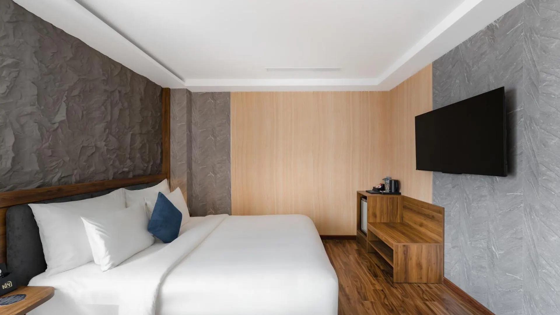 Kin Hotel Thai Van Lung Ho Chi Minh City 4*,