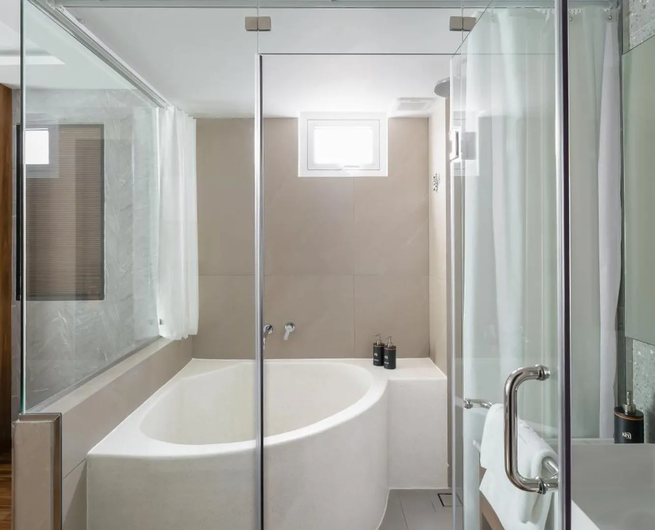 Kin Hotel Thai Van Lung Ho Chi Minh City