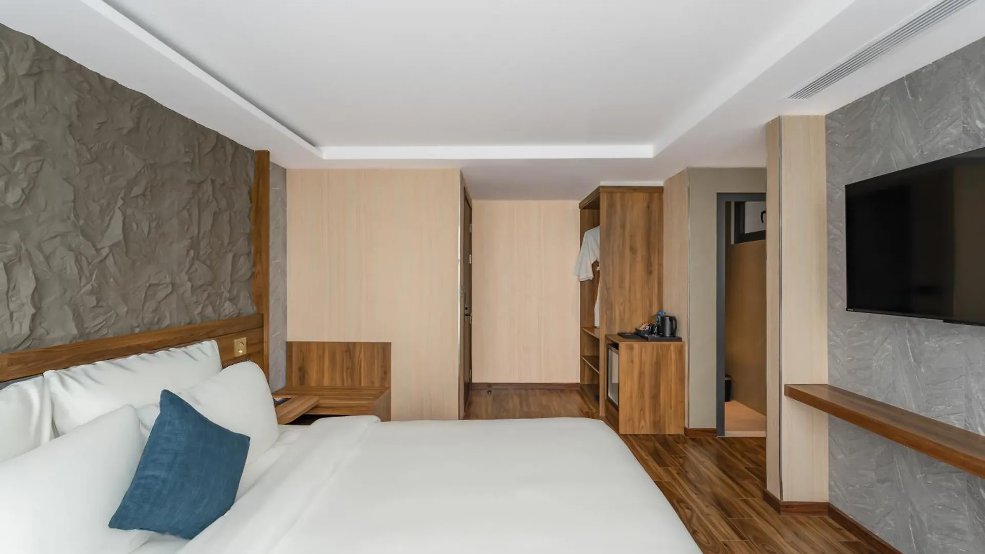 Kin Hotel Thai Van Lung Ho Chi Minh City